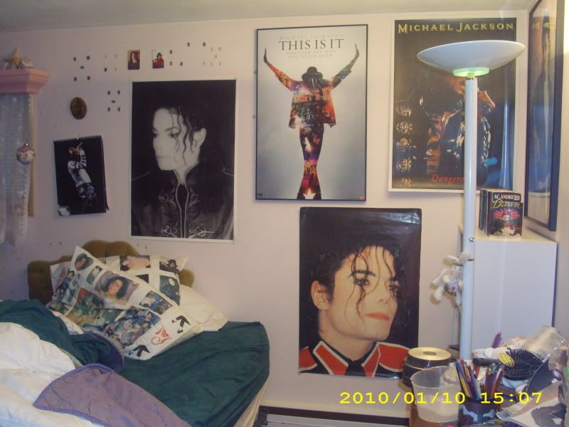 Personal MJ Collection and Official Memorabilia Discussion Personal MJ Collection and Official Memorabilia Discussion